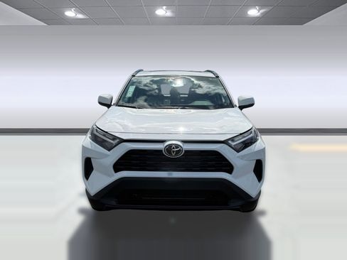 Used 2025 Toyota RAV4 XLE w/ Convenience Package image 6
