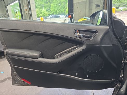 Used 2015 Kia Forte EX FWD image 26