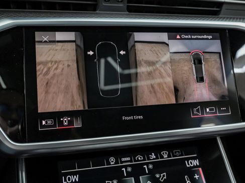 Used 2021 Audi RS 7 Sportback w/ Carbon Optic Package image 32