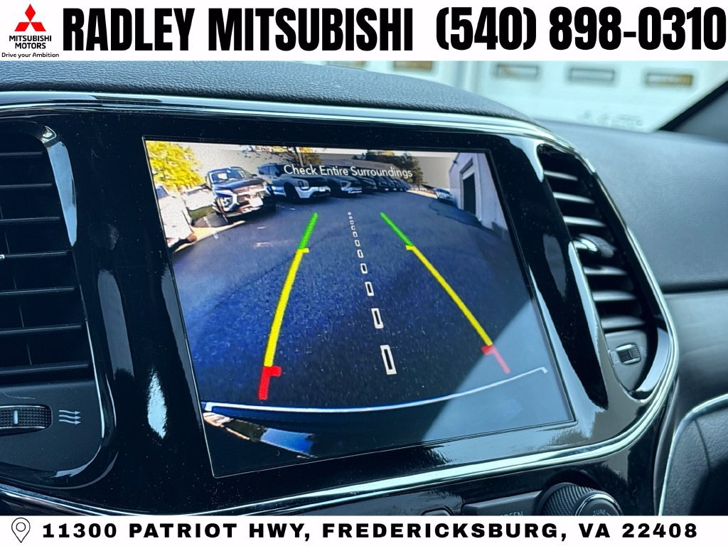 Used 2021 Jeep Grand Cherokee Limited w/ Premium Lighting Group AWD/4WD image 9