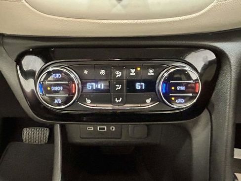 Used 2020 Buick Encore GX Select FWD image 19