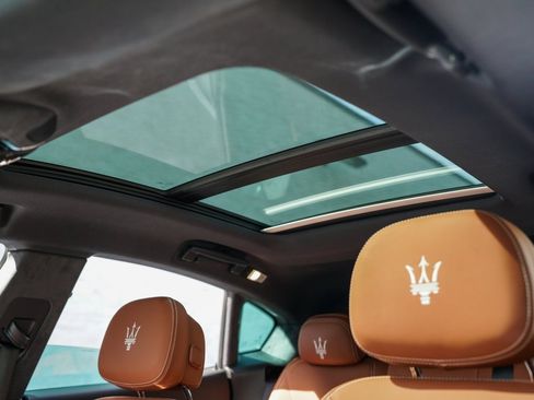 Used 2021 Maserati Levante S GranLusso image 33