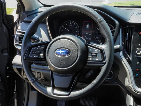 Used 2025 Subaru Outback Onyx Edition XT AWD/4WD image 34