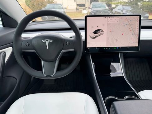 Used 2020 Tesla Model 3 Long Range image 13