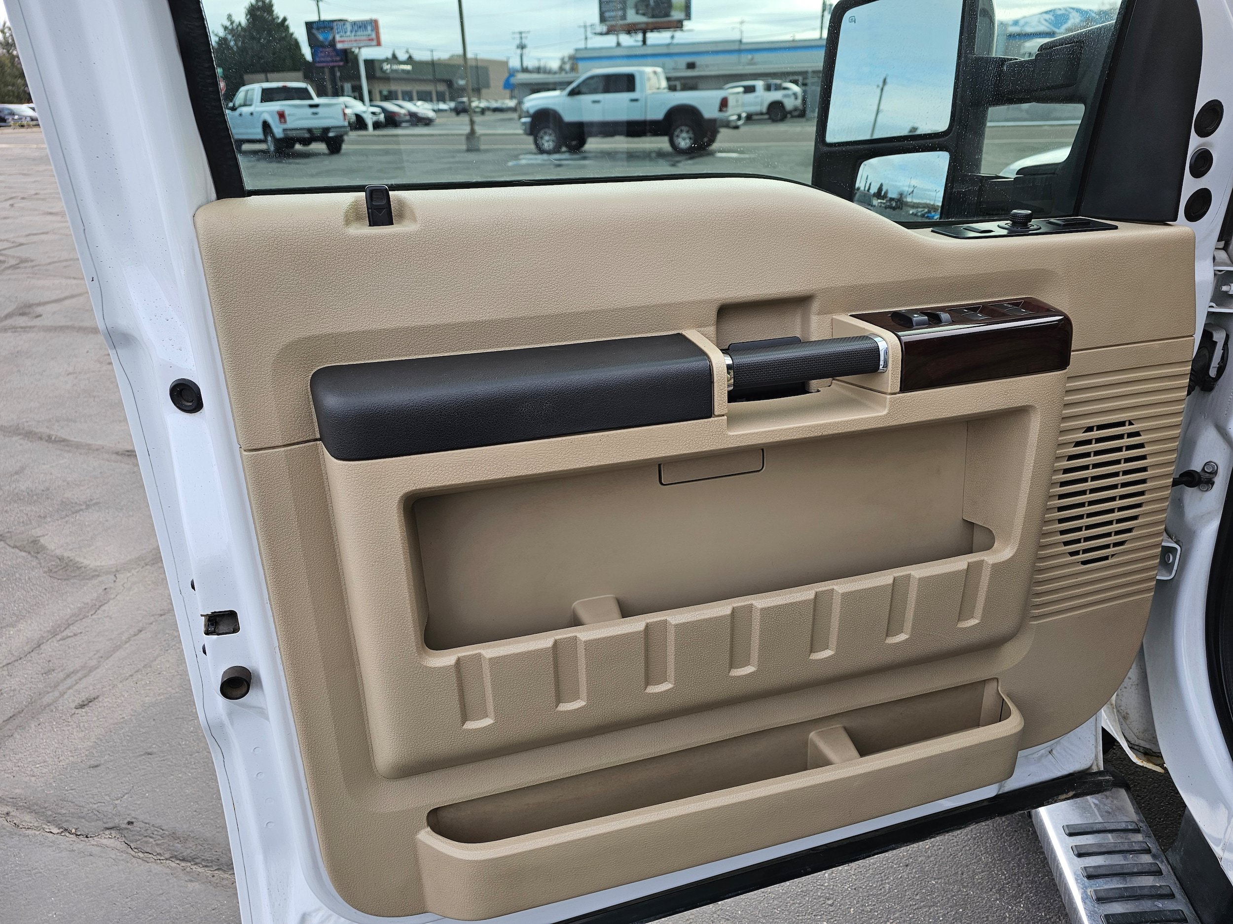 Used 2010 Ford F250 King Ranch AWD/4WD image 9