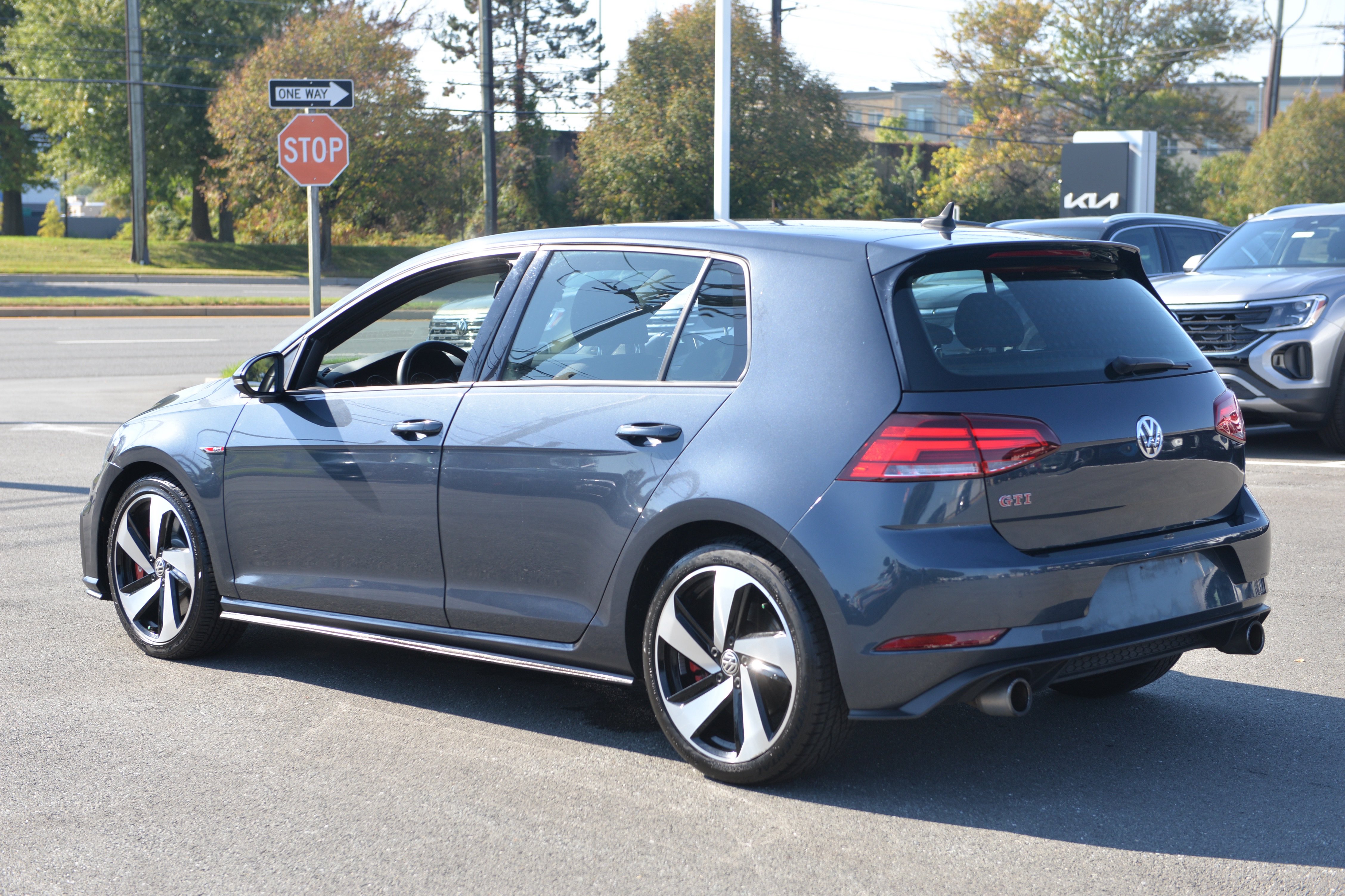Used 2020 Volkswagen GTI S FWD image 5