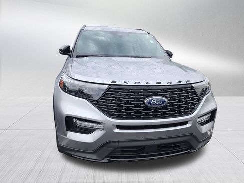 Used 2024 Ford Explorer ST-Line w/ Class IV Trailer Tow Package AWD/4WD image 3