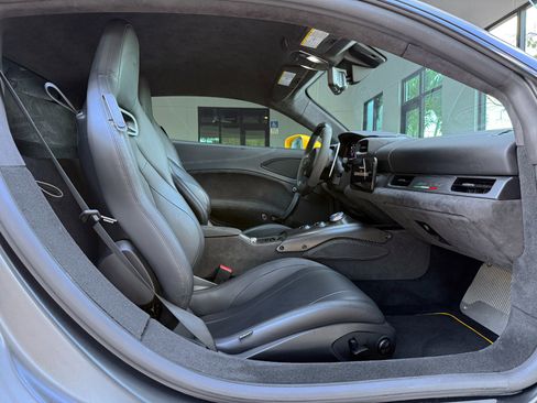 Used 2022 Maserati MC20 Coupe image 25