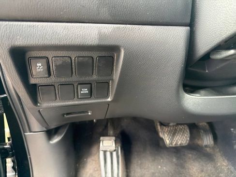 Used 2020 Nissan Pathfinder S FWD image 25