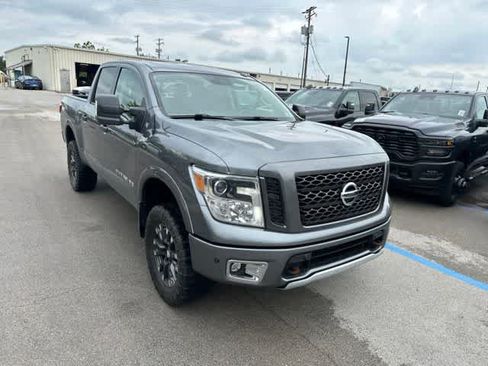 Used 2018 Nissan Titan PRO-4X w/ Pro-4x Utility Package AWD/4WD image 26