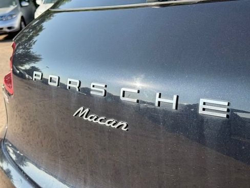 Used 2018 Porsche Macan AWD/4WD image 14