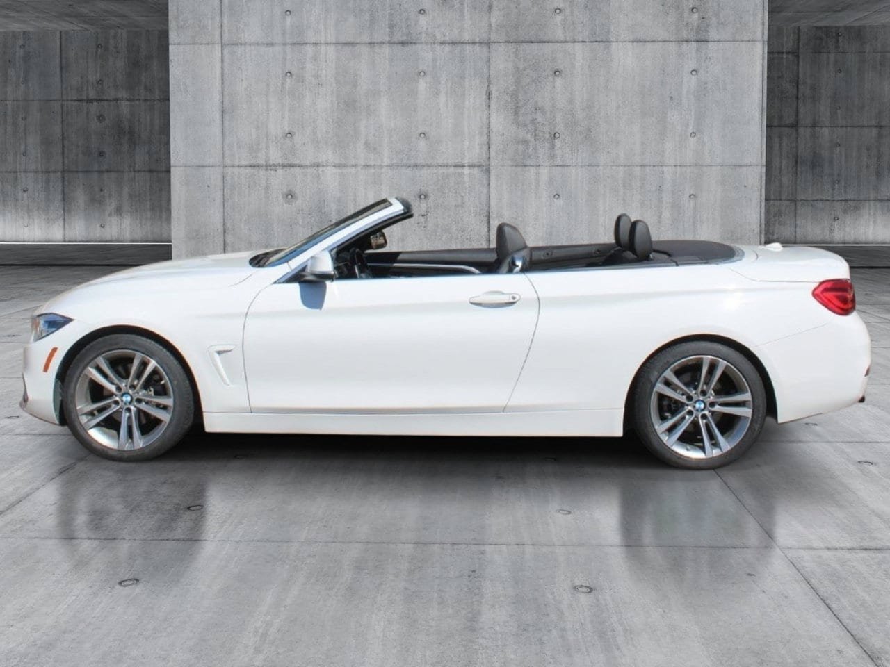 Used 2019 BMW 430i Convertible w/ Convenience Package RWD image 14
