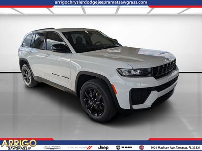 New 2026 Jeep Grand Cherokee Altitude