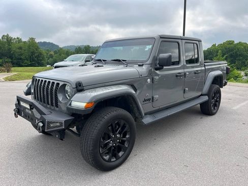 Used 2021 Jeep Gladiator Sport AWD/4WD image 1