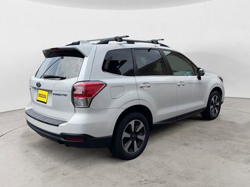 Used 2018 Subaru Forester 2.5i Limited AWD/4WD image 5
