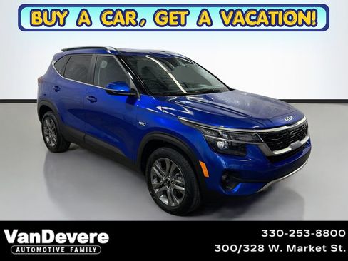 Used 2023 Kia Seltos S AWD/4WD image 1