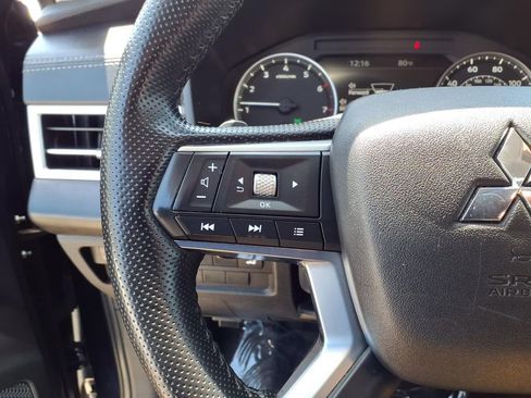 Used 2024 Mitsubishi Outlander SE AWD/4WD image 14