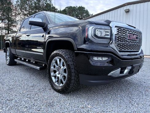 Used 2017 GMC Sierra 1500 Denali image 3