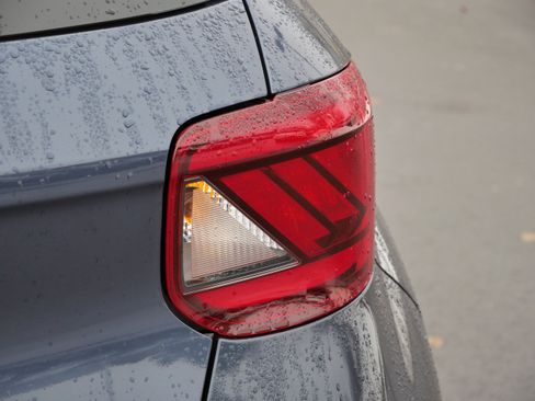 Used 2023 Hyundai Venue Limited w/ Cargo Package image 17