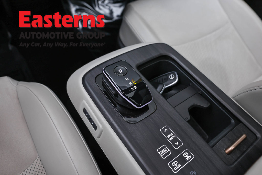 Used 2023 Nissan Ariya AWD image 14