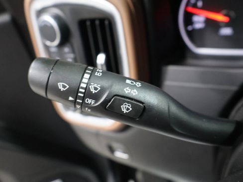 Used 2019 Chevrolet Silverado 1500 High Country image 40