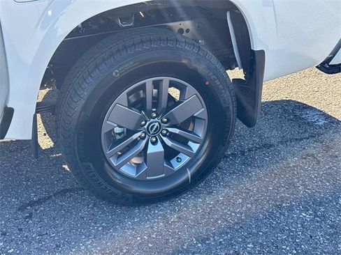 New 2026 Nissan Frontier SV w/ Tow Package image 11