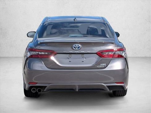 Used 2022 Toyota Camry XSE image 7
