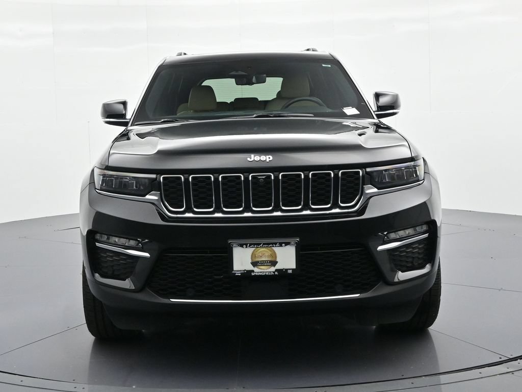 Used 2025 Jeep Grand Cherokee Limited w/ Luxury Tech Group II AWD/4WD image 3