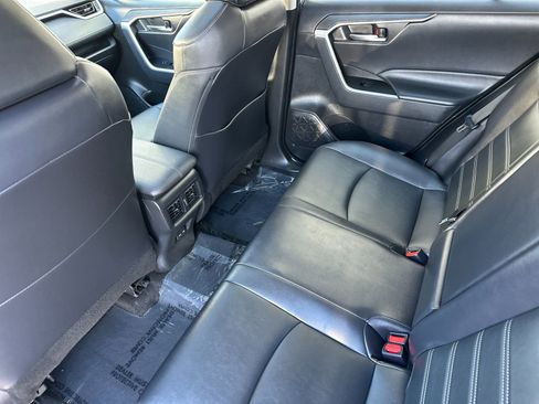 Used 2023 Toyota RAV4 XLE Premium image 13
