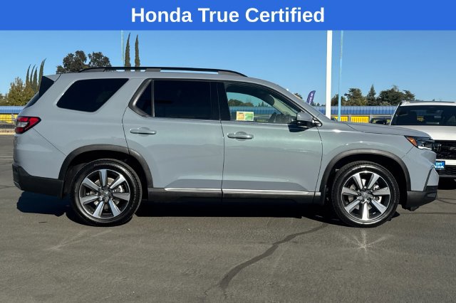 Certified 2025 Honda Pilot Elite image 3