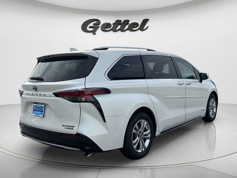 Used 2021 Toyota Sienna Platinum AWD/4WD image 5