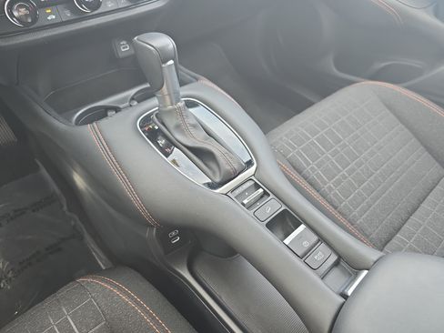 Certified 2025 Honda HR-V Sport image 22