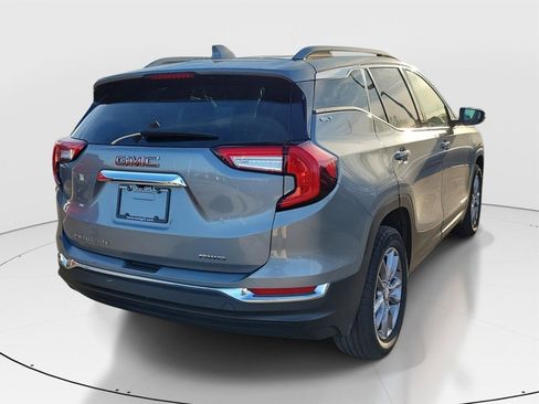 Used 2023 GMC Terrain SLT image 4
