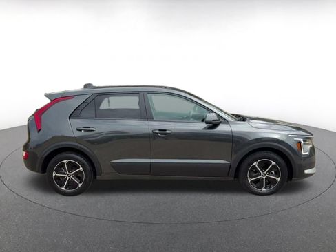 Used 2026 Kia Niro LX FWD image 16