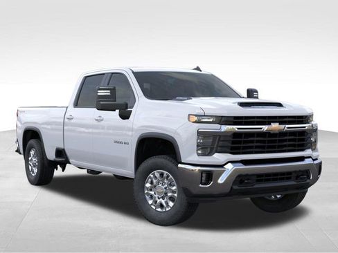 New 2026 Chevrolet Silverado 3500 LT w/ Convenience Package AWD/4WD image 7
