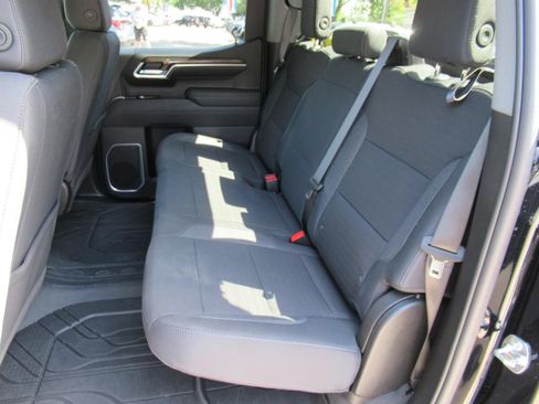 Used 2026 Chevrolet Silverado 1500 LT AWD/4WD image 34