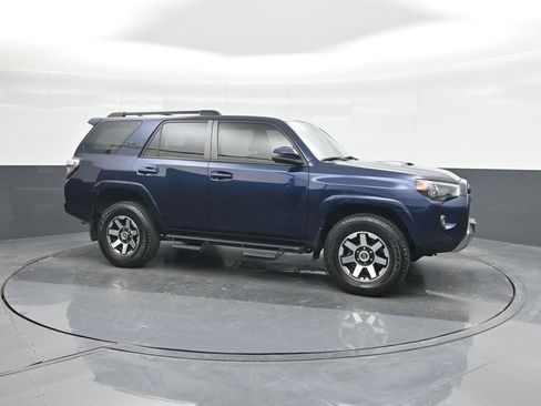Used 2022 Toyota 4Runner TRD Off-Road image 11