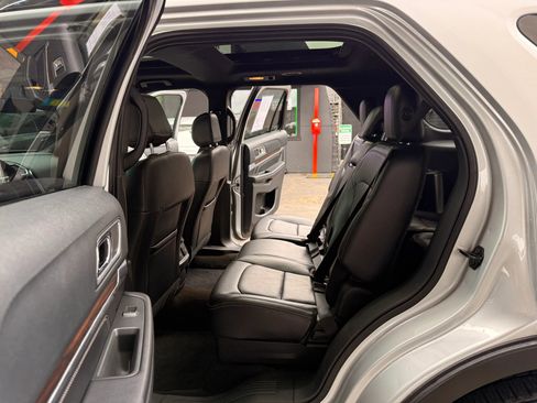 Used 2016 Ford Explorer Limited image 13