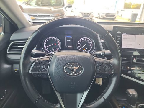 Used 2024 Toyota Camry SE FWD image 14