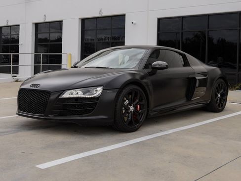 Used 2012 Audi R8 V10 w/ Enhanced Leather Pkg image 5