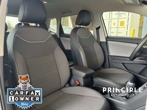 Certified 2023 Volkswagen Taos SE w/ Black Wheel Package image 31