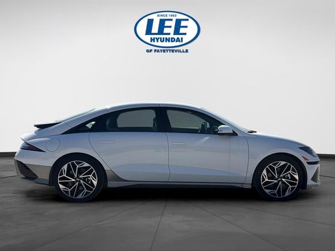 New 2025 Hyundai Ioniq 6 SEL RWD image 2