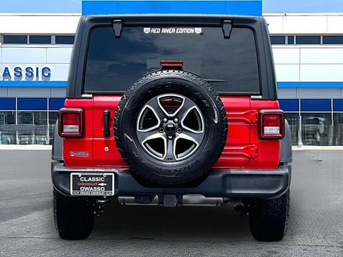 Used 2020 Jeep Wrangler Unlimited Sport AWD/4WD image 4