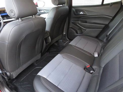 Used 2024 Chevrolet Trax LT image 17