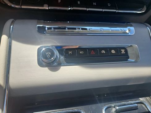 Used 2025 Lincoln Aviator Reserve w/ Equipment Group 201A AWD/4WD image 22