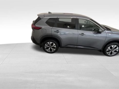 Used 2023 Nissan Rogue SV image 7