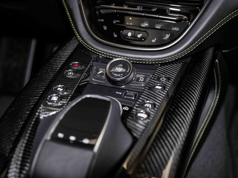 Used 2024 Aston Martin DBX 707 image 35