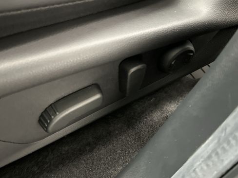 Used 2026 Subaru Forester Premium AWD/4WD image 18