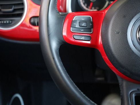 Used 2014 Volkswagen Beetle 1.8T image 25