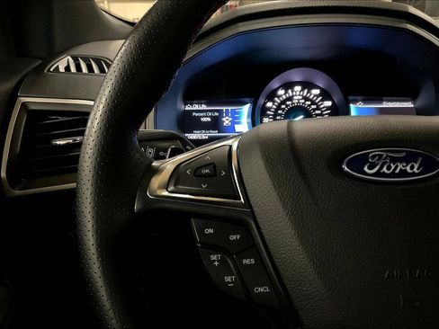 Certified 2024 Ford Edge ST-Line w/ Class II Trailer Tow Package AWD/4WD image 17